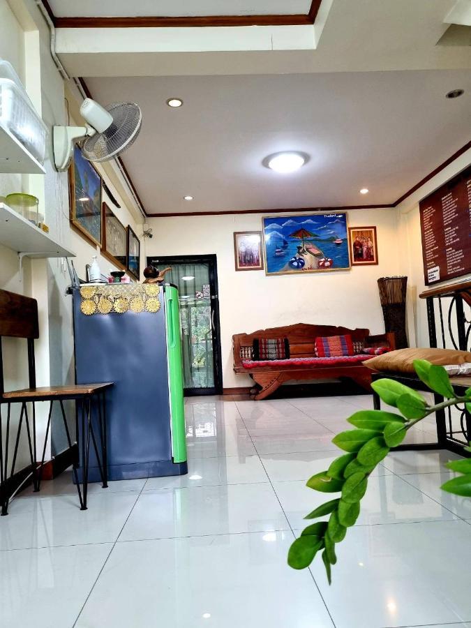 T2B Hostel Чиангмай Экстерьер фото